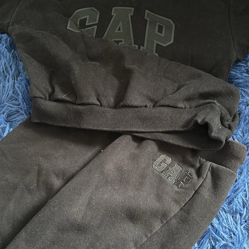 GAP Charcoal Sweatshirt and Joggers Set